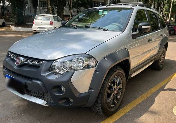 FIAT PALIO 1.8 MPI ADVENTURE WEEKEND 16V FLEX 4P AUTOMATIZADO